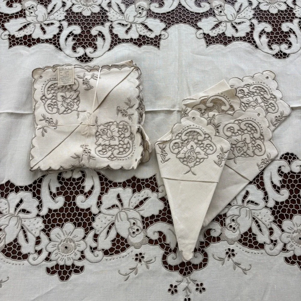 Vintage BLI Madeira Hand Embroidered Pure Linen Tablecloth Napkin Set Portugal